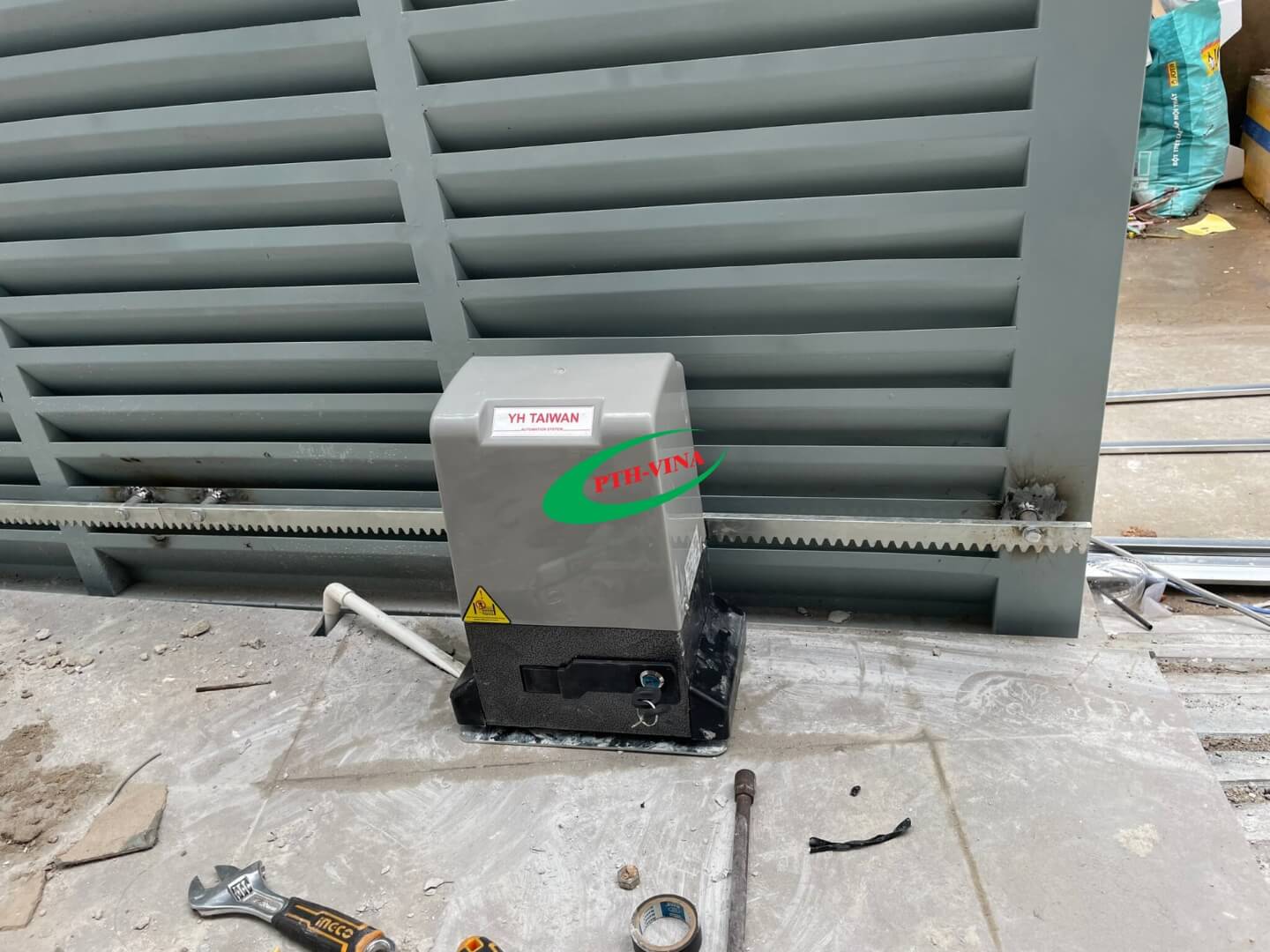 Vị trí lắp đặt thanh ray cổng lùa