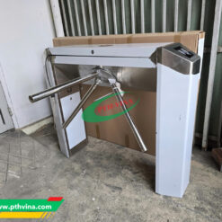 cổng xoay 3 càng pt-182