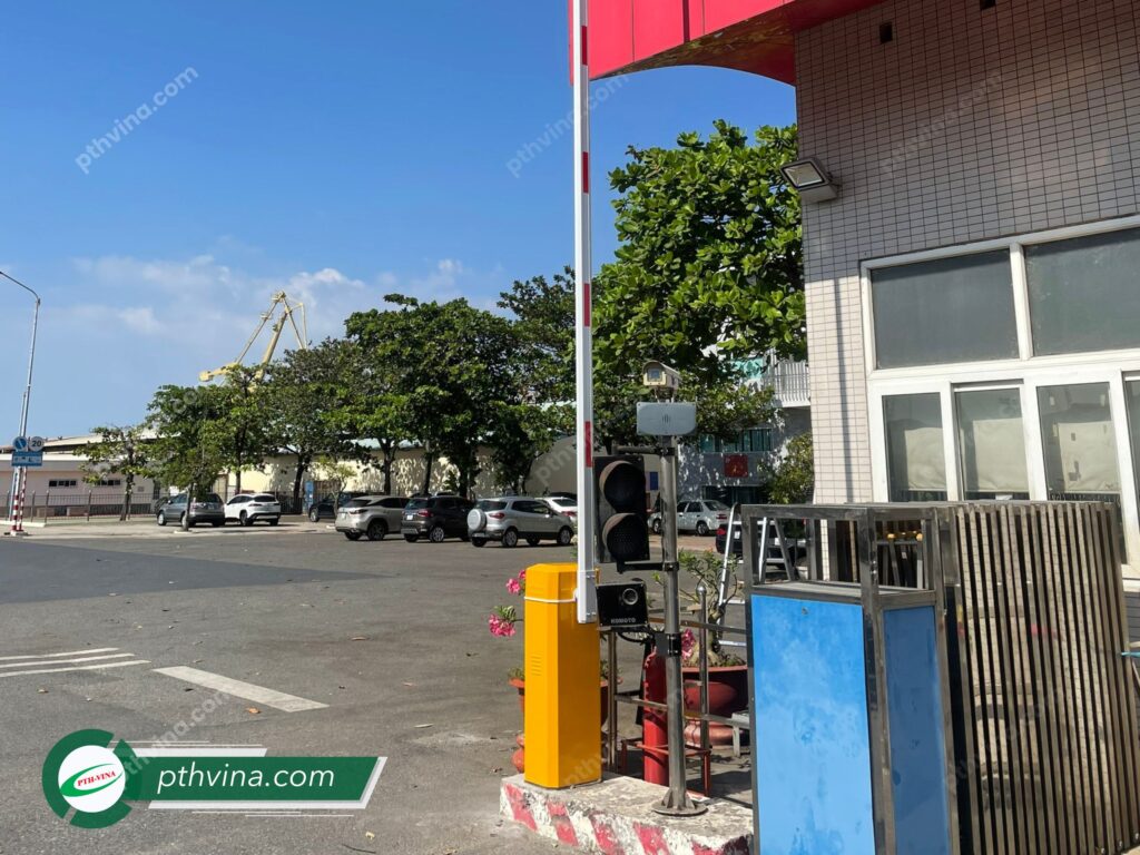 Công trình lắp đặt 2 trụ barie BS-306 tại Cảng Dầu khí Vietsovpetro