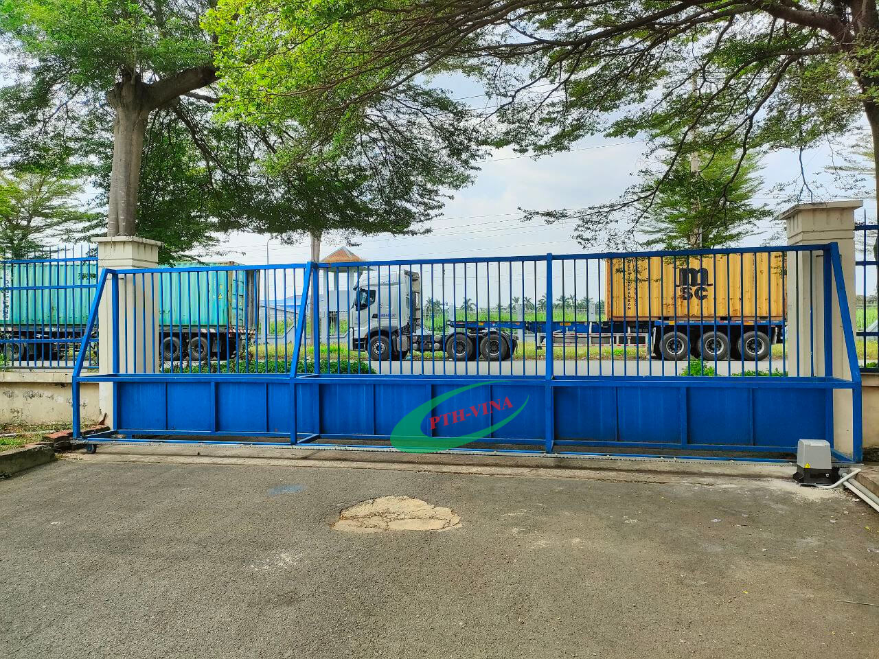 Lắp đặt motor cổng lùa YH 2000kg tại Long An