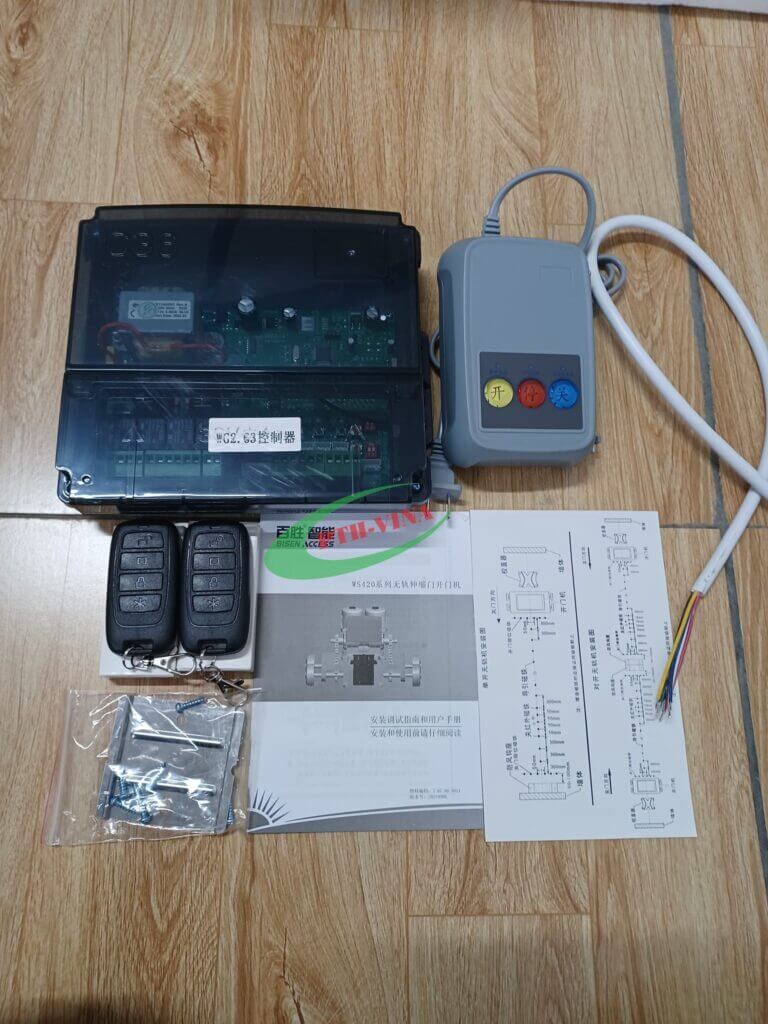 Main cổng xếp không ray