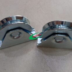 Hình ảnh thực tế bánh xe cửa cổng lùa ray V phi 80mm
