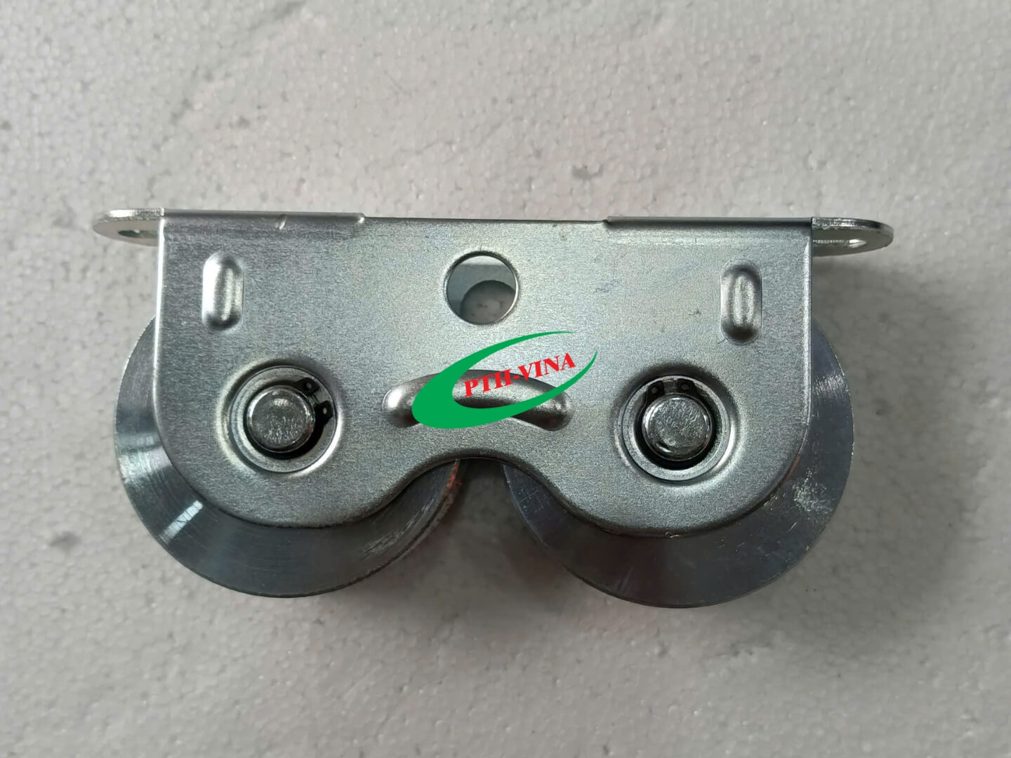 Bánh xe đôi cổng trượt phi 80mm