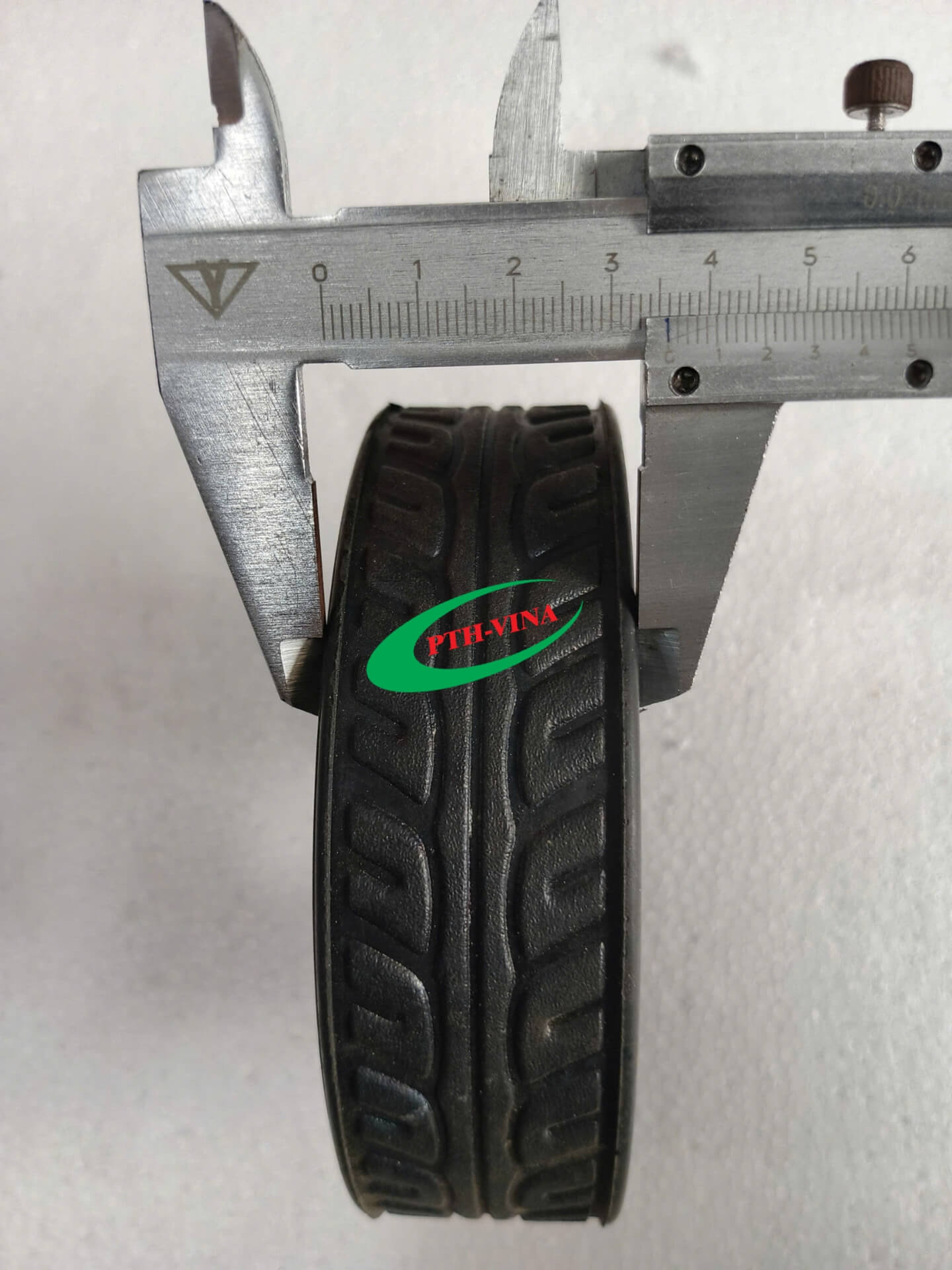 Chiều rộng bánh xe đầu kéo cổng xếp lỗ tròn