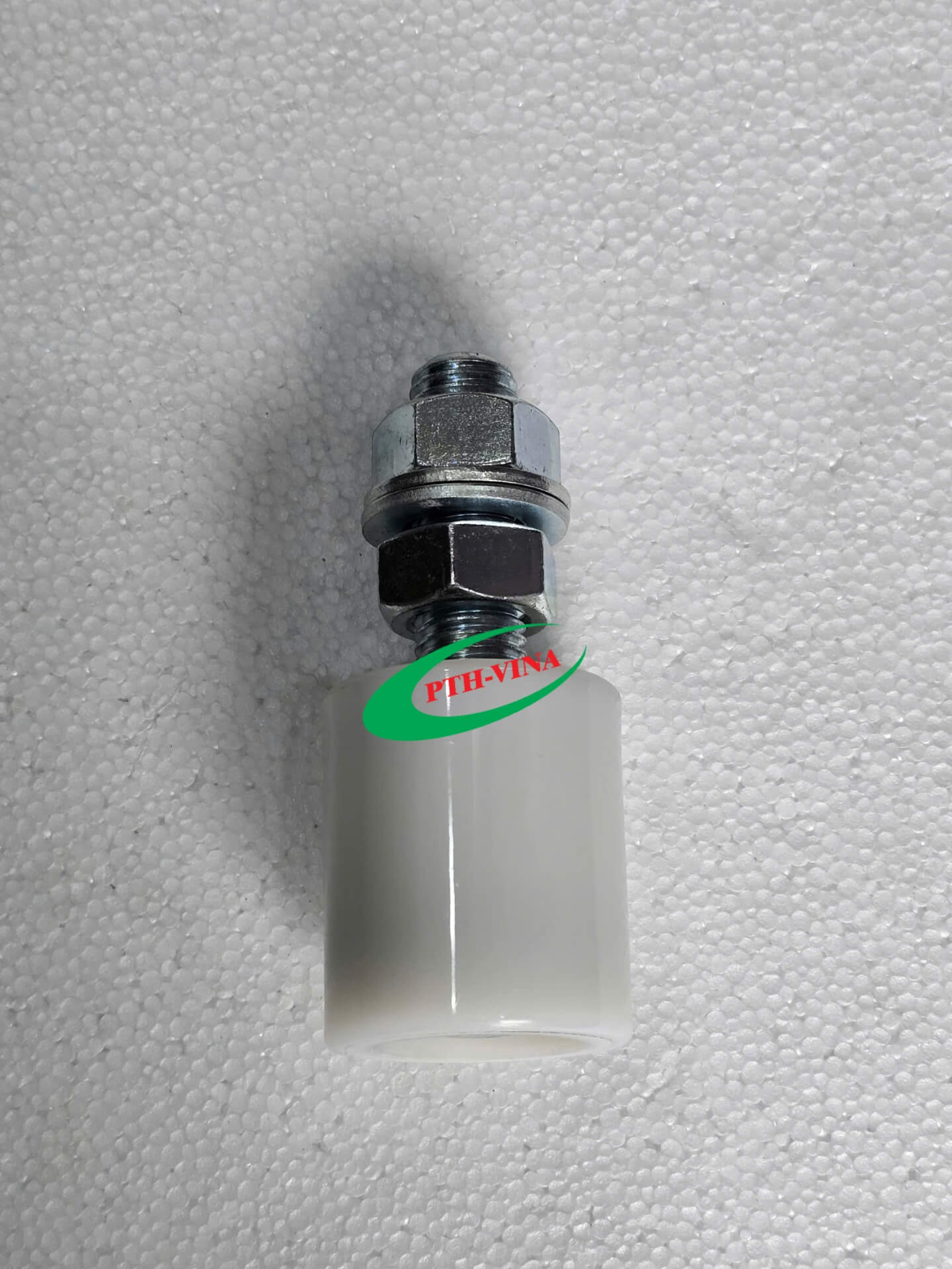 Hình ảnh thực tế con lăn định hướng cửa cổng trượt D50x60