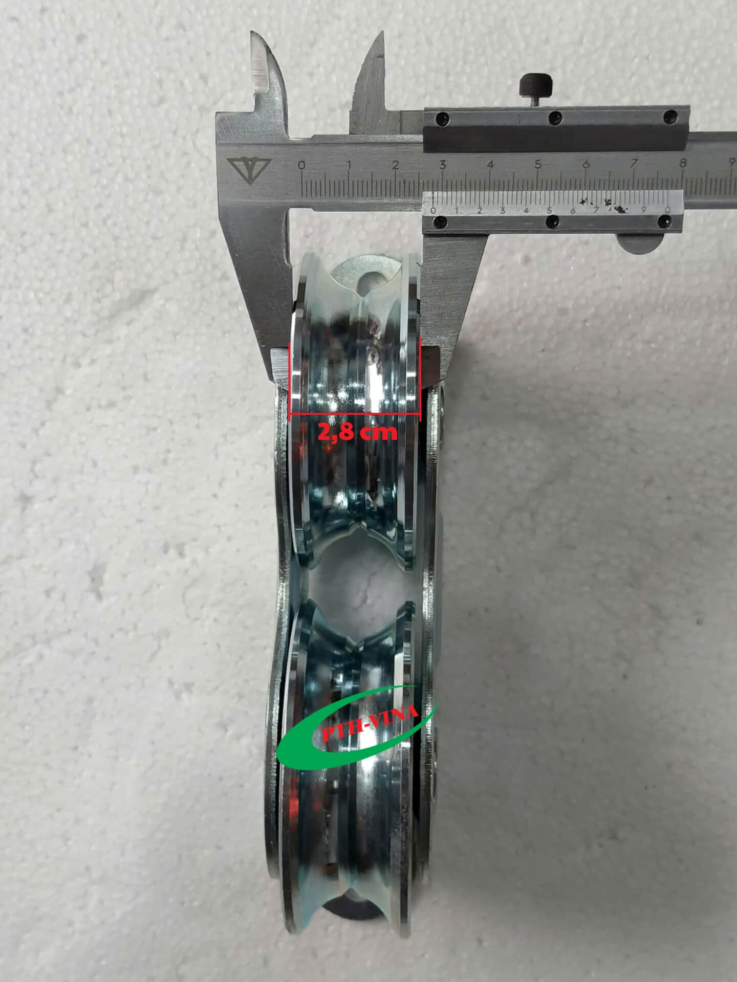 Độ dày bánh xe đôi cổng trượt phi 80mm