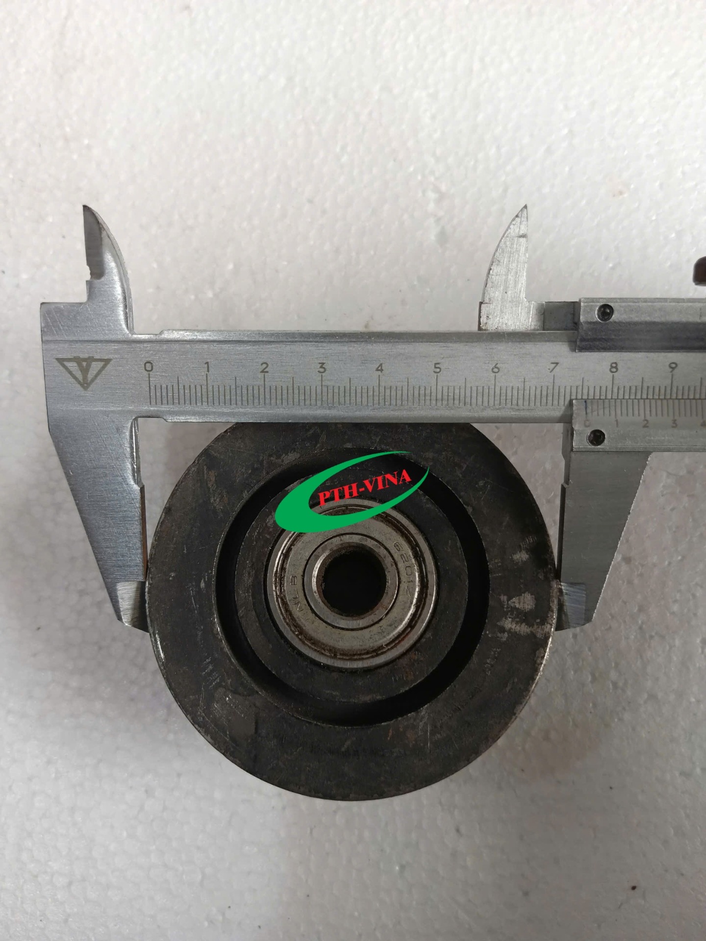 Đường kính bánh xe thân cổng xếp điện hai ray