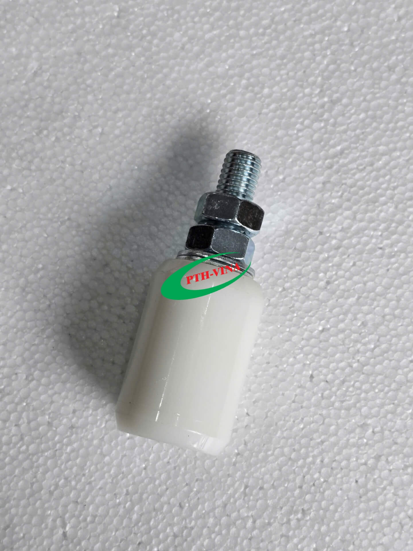 Hình ảnh thực tế con lăn cửa cổng D40x60