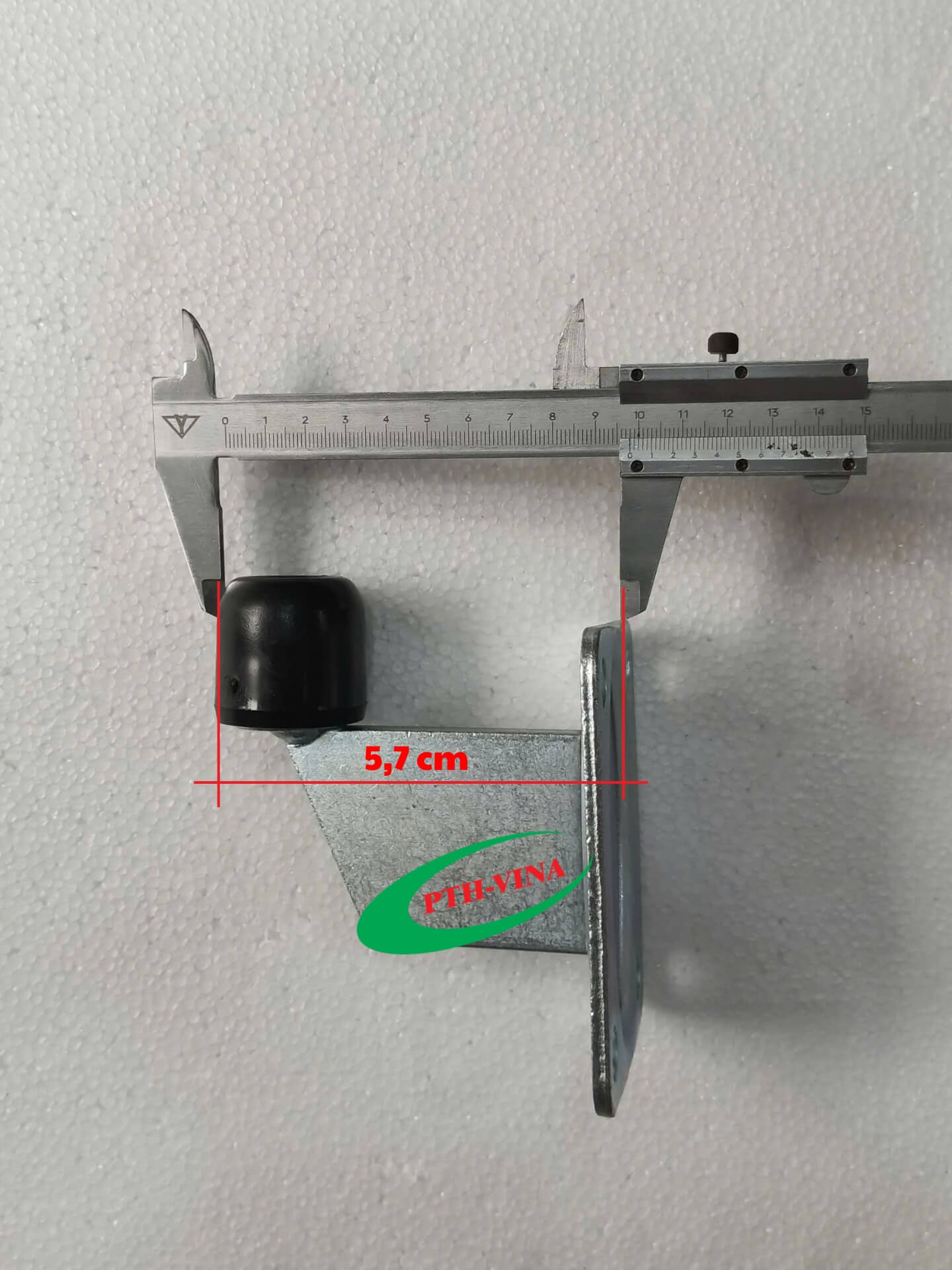 Cục chặn cổng lùa có tấm đế cao su