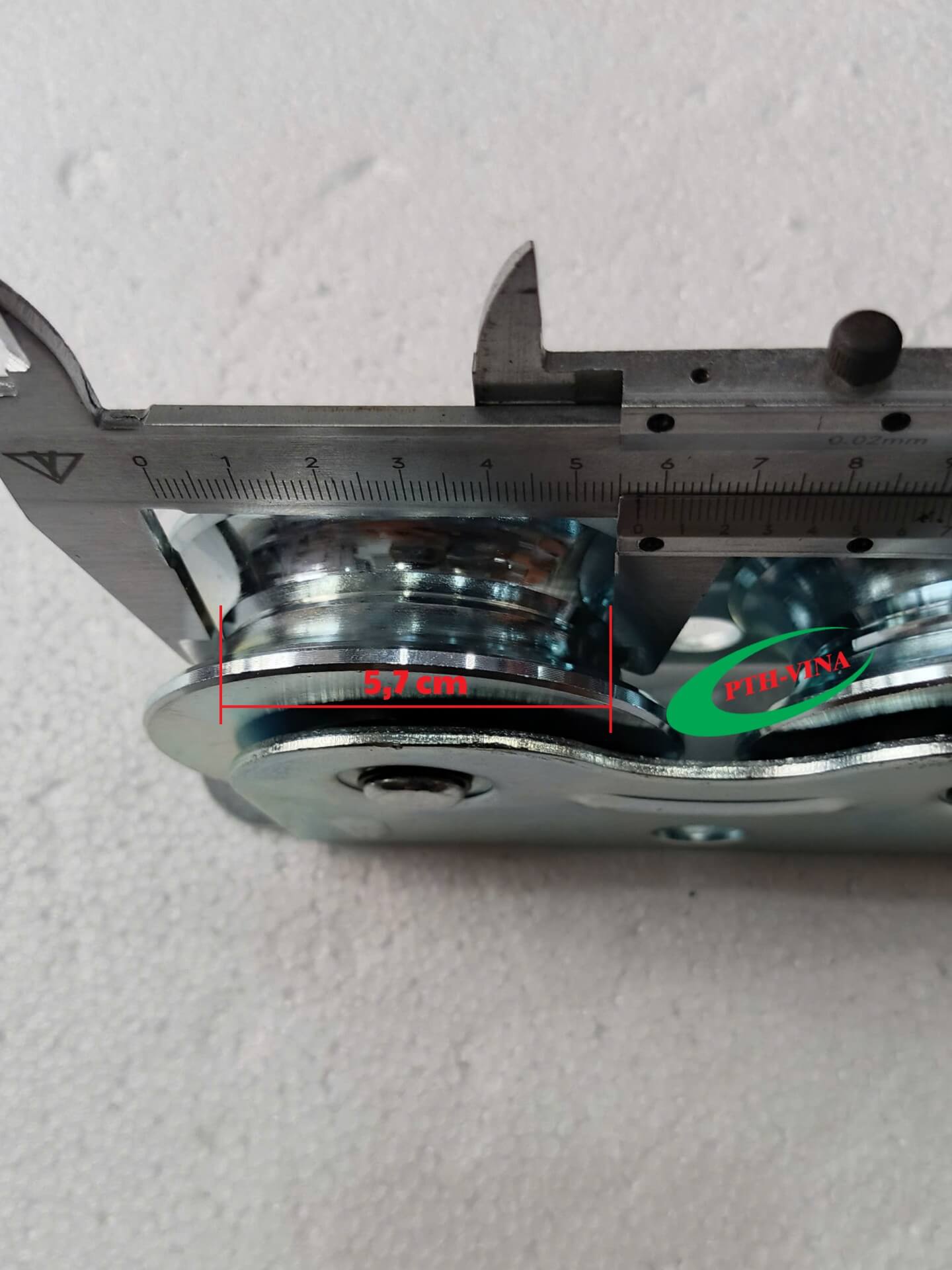 Kích thước rãnh bánh xe đôi cổng trượt phi 80mm