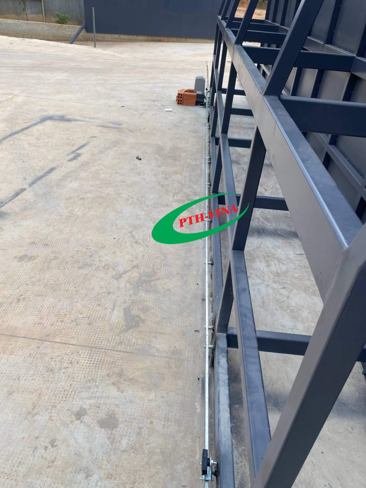 Công trình lắp motor cổng tại Uyên Hưng, Bình Dương