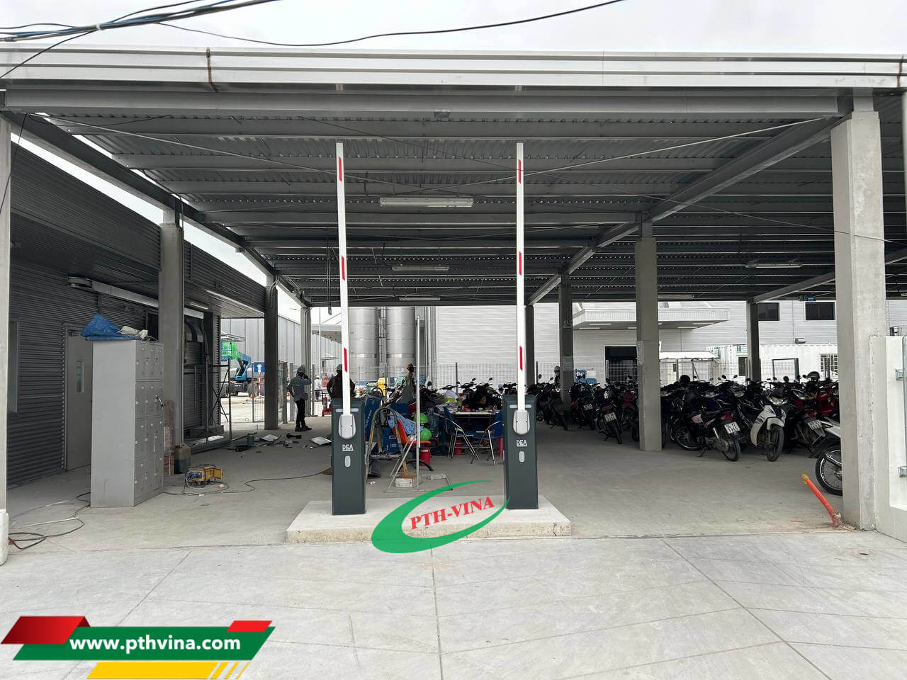 Tại sao nhà máy, nhà xưởng cần lắp đặt barie tự động Tại sao nhà máy, nhà xưởng cần lắp đặt barie tự động