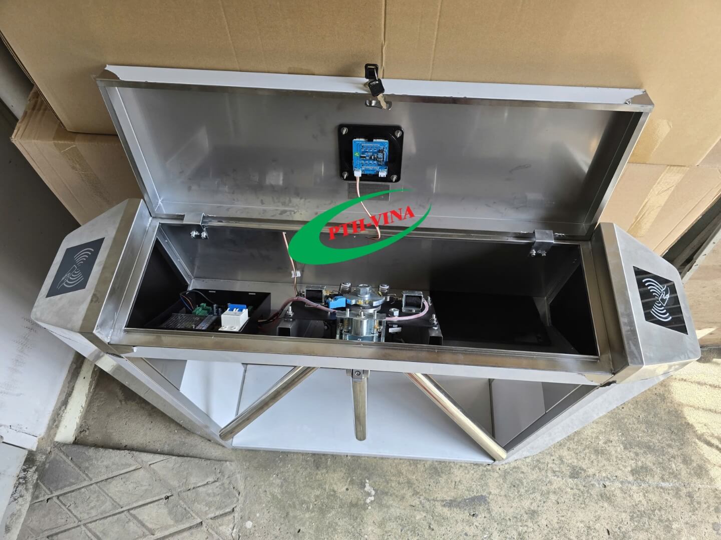 Bo mạch cổng xoay tripod