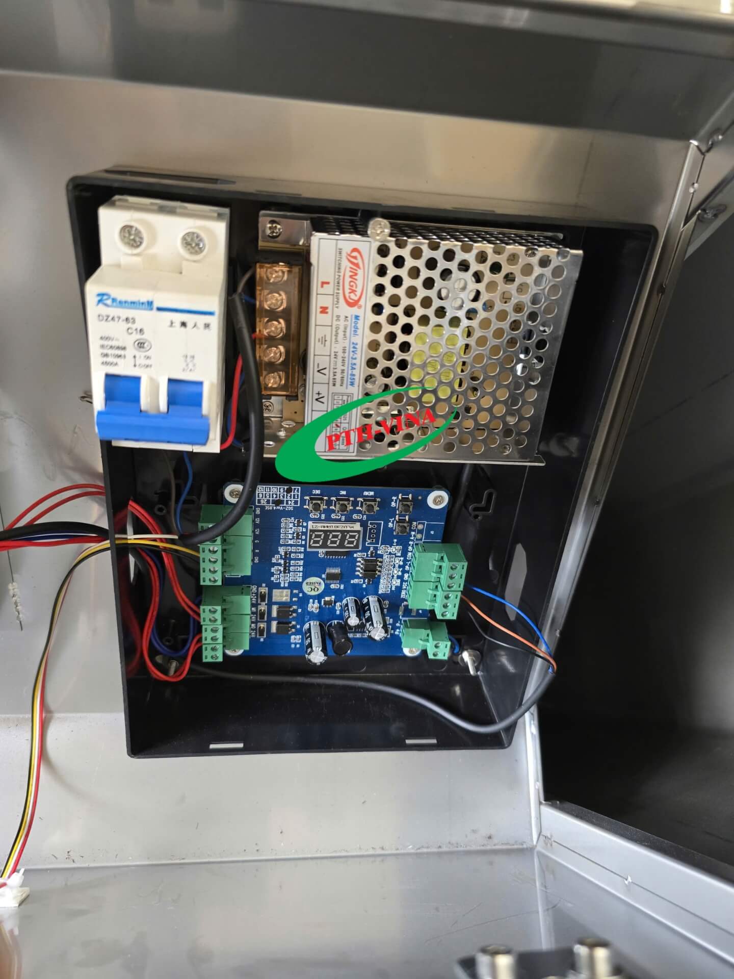 Main cổng xoay tripod