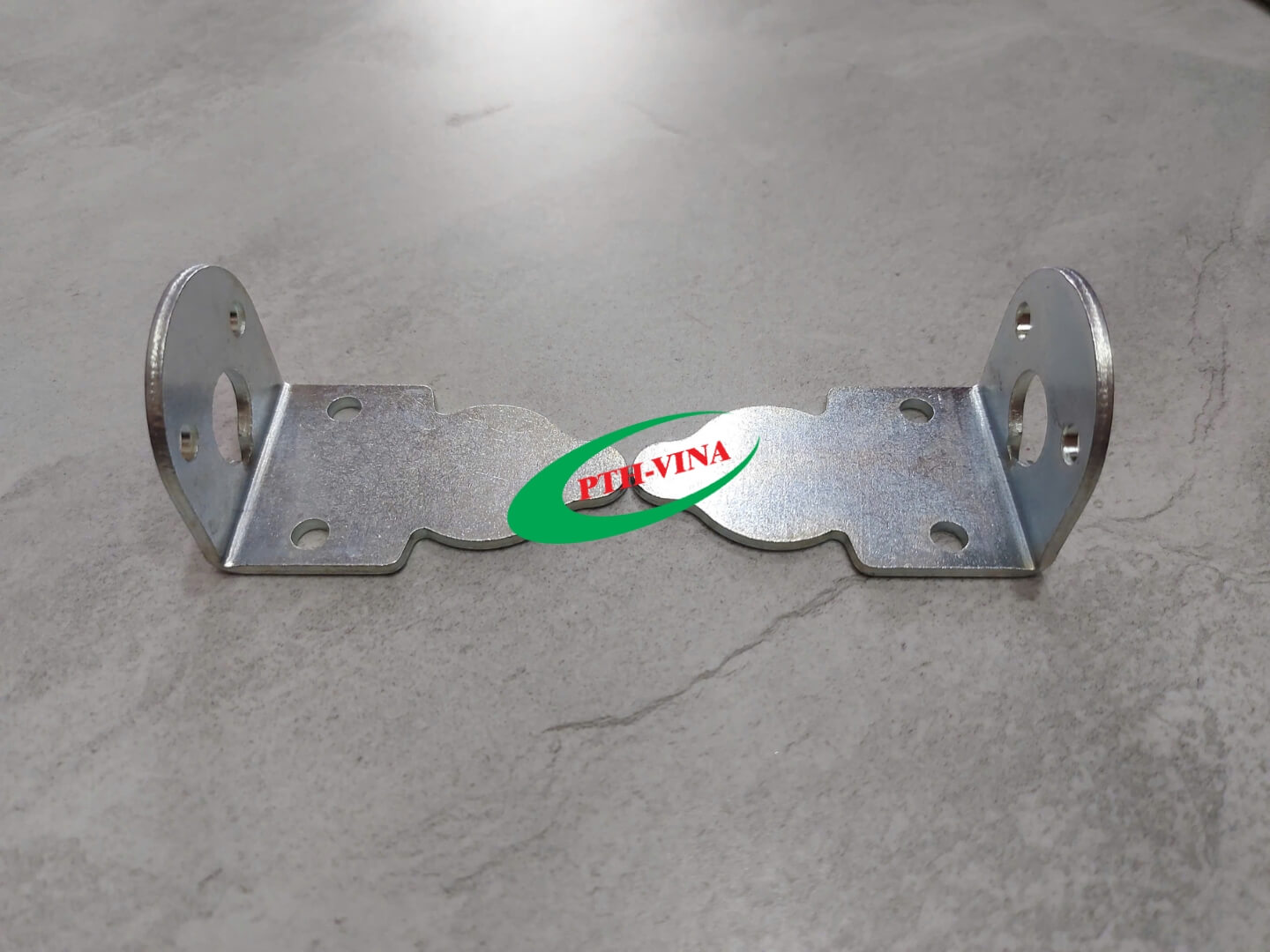 Chốt cửa đứng phi 12 dài 60cm