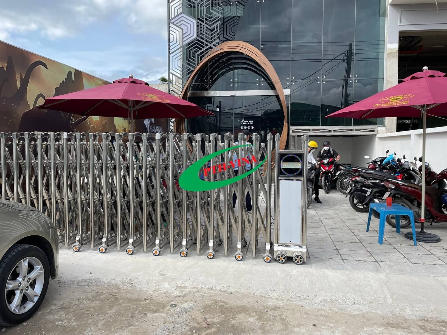 Cổng xếp inox tự động