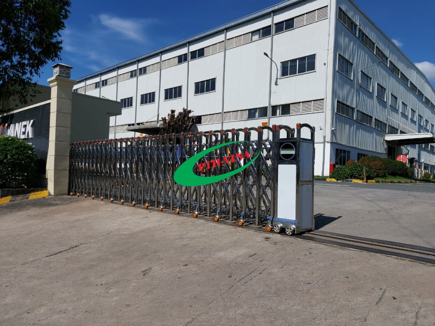 Ứng dụng cổng xếp inox