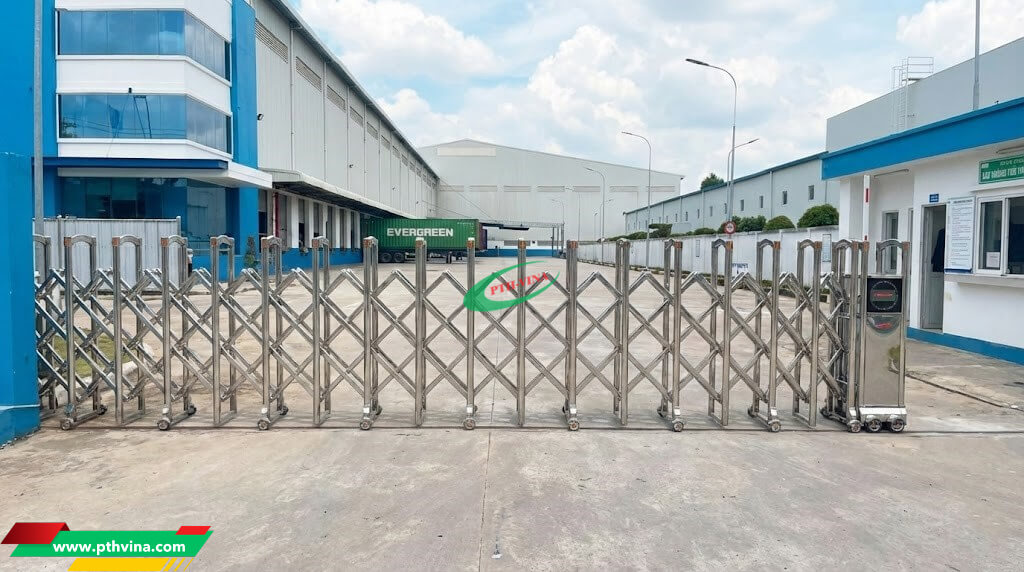 Cổng xếp Inox 304 (Khuyên dùng) CHO LOGISTICS Cổng xếp Inox 304 (Khuyên dùng) CHO LOGISTICS