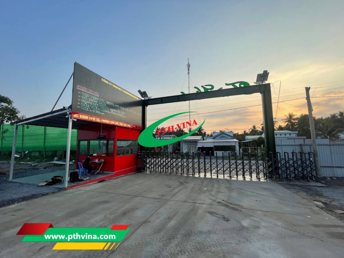 Công trình lắp đặt cổng xếp nhôm cho công ty tại Trà Vinh