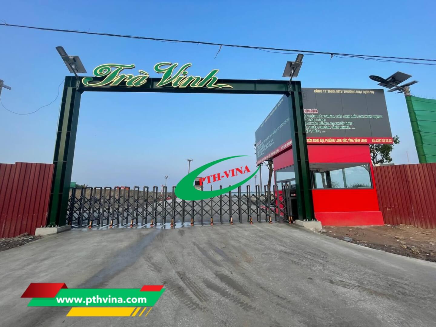 Công trình lắp đặt cổng xếp nhôm cho công ty tại Trà Vinh