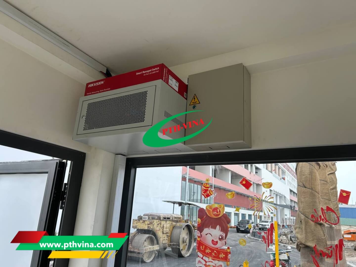 Lắp đặt hệ thống giữ xe tại Roxana PLAZA