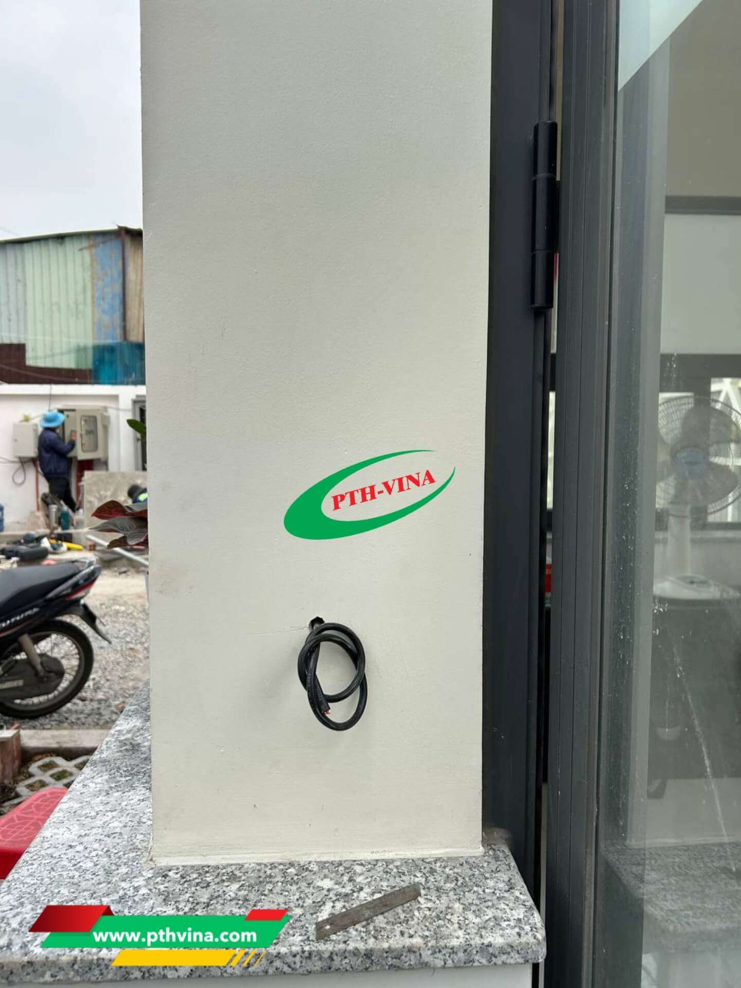 Lắp đặt hệ thống giữ xe tại Roxana PLAZA