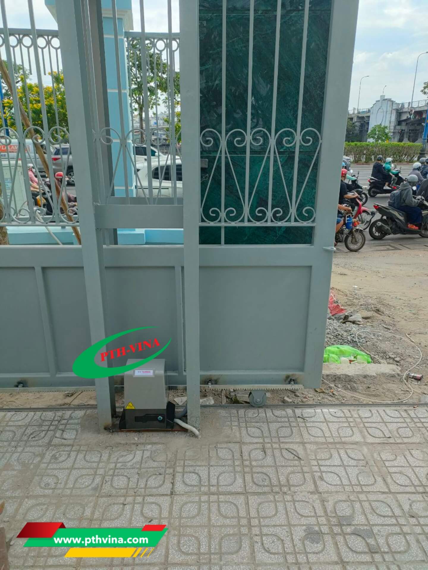 Lắp motor cổng lùa 2500kg tại Quận 5