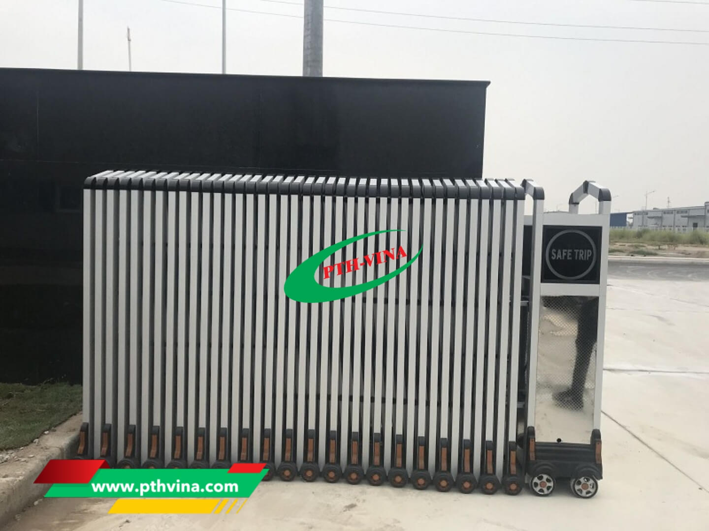 cổng xếp hợp kim nhôm