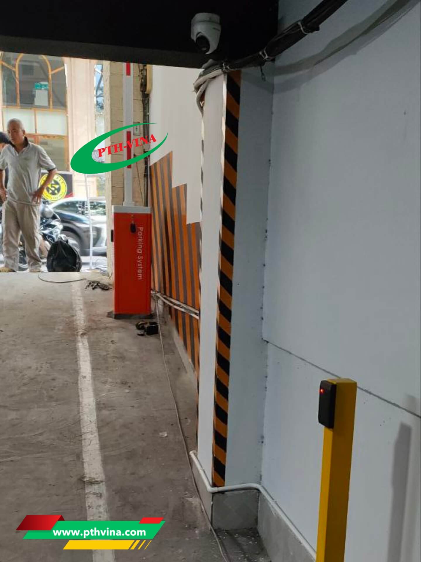 Công trình lắp barrier kết hợp quẹt thẻ từ tại Bình Dương
