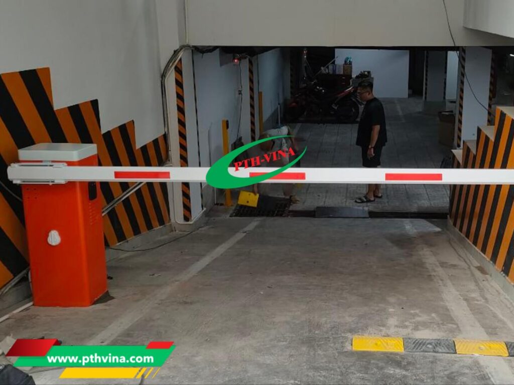 Công trình lắp barrier kết hợp quẹt thẻ từ tại Bình Dương