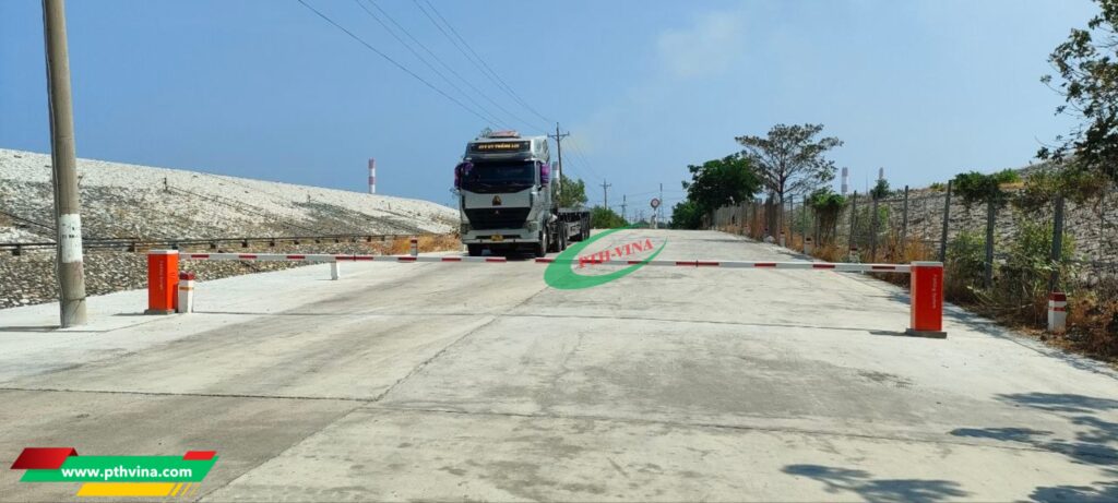 Công trình lắp đặt 2 trụ barie DZ230 tại Bình Thuận