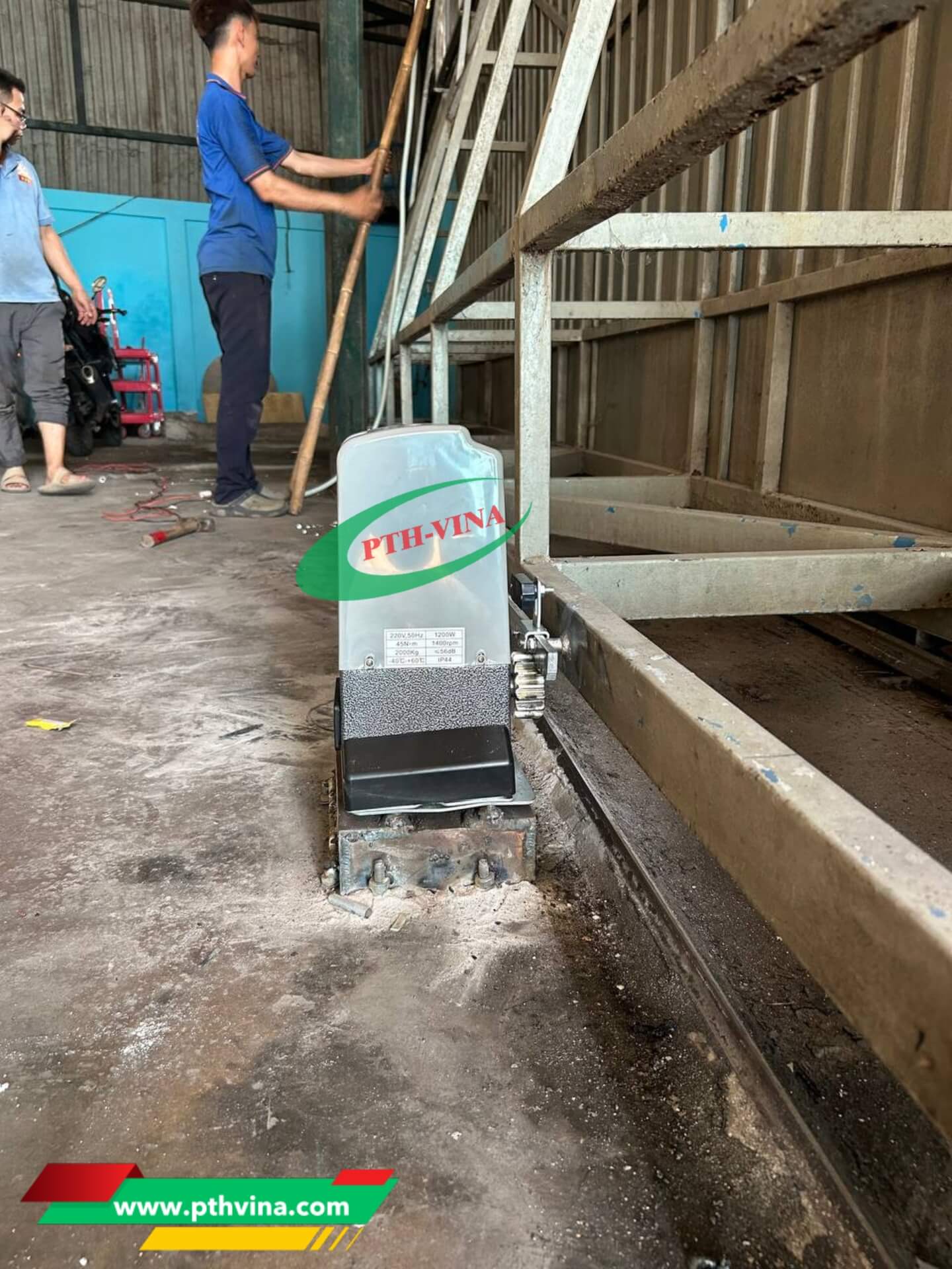 Công trình lắp motor cổng lùa 1500kg tại Tân Bình