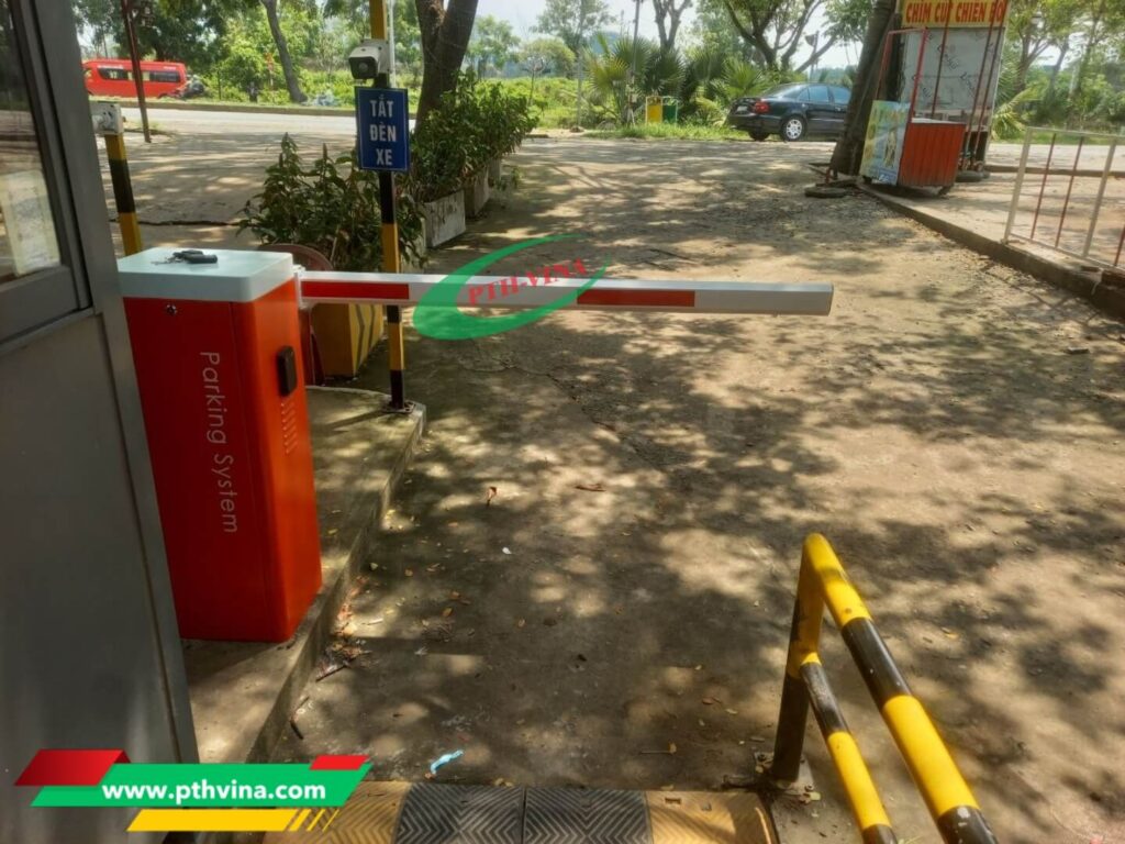 lắp barie Wonsun DZ-230 tại nhà khách làng ĐH Thủ Đức